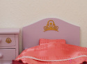 Pojedyncze łóżko dla lalki dla księżniczki
