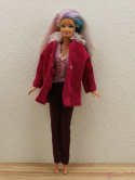 Różowy płaszczyk z futerkiem dla lalki barbie