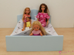 Podwójne łóżko dla lalek barbie