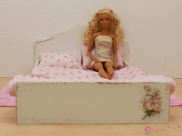 Podwójne łóżko dla lalek - Bukiet Róż