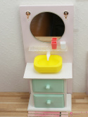szafka łazienkowa z okrągłym lusterkiem i lampkami