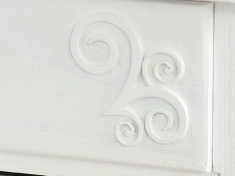 Finezja - drewniane mebelki dla lalek z ornamentami Finezja - drewniane mebelki dla lalek z ornamentami