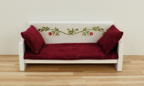 drewniana sofa do domku dla lalek - Różany Ogród drewniana sofa do domku dla lalek - Różany Ogród