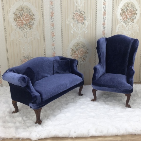 Chabrowy fotel lub sofa do domku dla lalek w skali 1:6 Chabrowy fotel lub sofa do domku dla lalek w skali 1:6