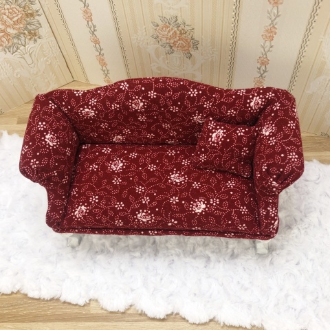 miniaturowa sofa do domku dla lalek w skali 1:6