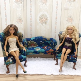 Fotel / sofa do domku dla lalek w skali 1:6 - kolorowe kwiaty