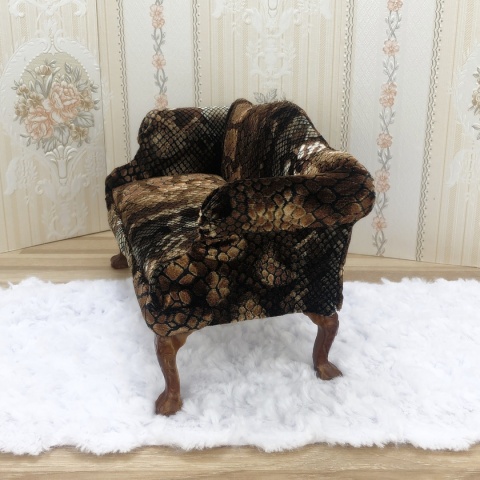 Fotel / sofa do domku dla lalek w skali 1:6 - wzór wężowej skóry
