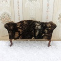 Fotel / sofa do domku dla lalek w skali 1:6 - wzór wężowej skóry