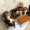 Fotel / sofa do domku dla lalek w skali 1:6 - wzór wężowej skóry