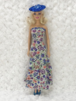 Kwiecista Sukienka – suknia, kapelusz i buciki dla lalki Barbie (3 elementy)