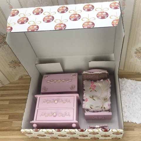 Zaczarowany Pokój Księżniczki - sypialnia dla małej laleczki