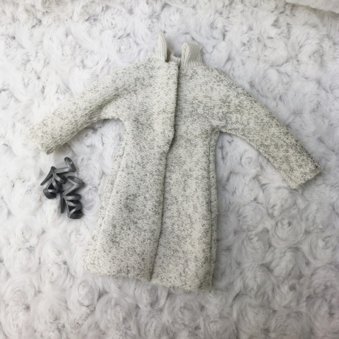 Zestaw „Srebrna Przytulność” – ubranka dla lalki Barbie (2 elementy)