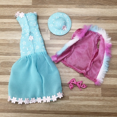Błękitny Zestaw dla Lalki Barbie (4 elementy)