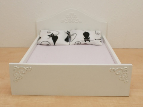 Fantazyjne Esy-Floresy, Finezja, Tulipan - kolorowe łóżka, łóżeczka, kołyski - umebluj sypialnię w domku dla lalek