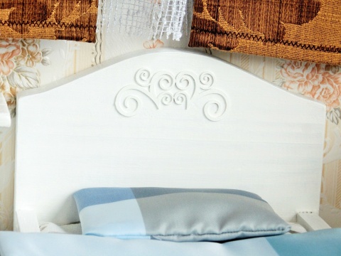 Fantazyjne Esy-Floresy, Finezja, Tulipan - kolorowe łóżka, łóżeczka, kołyski - umebluj sypialnię w domku dla lalek