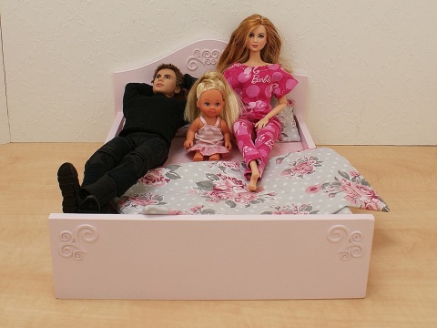 Fantazyjne Esy-Floresy, Finezja, Tulipan - kolorowe łóżka, łóżeczka, kołyski - umebluj sypialnię w domku dla lalek