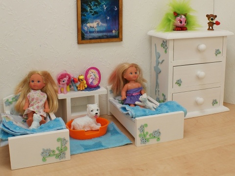 Kolorowy Zakątek - łóżeczka dla lalek podwójne, pojedyncze, małe i malutkie