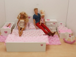 Kolorowy Zakątek - łóżeczka dla lalek podwójne, pojedyncze, małe i malutkie