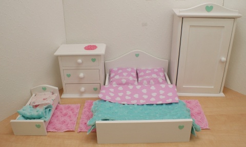 Kolorowy Zakątek - łóżeczka dla lalek podwójne, pojedyncze, małe i malutkie
