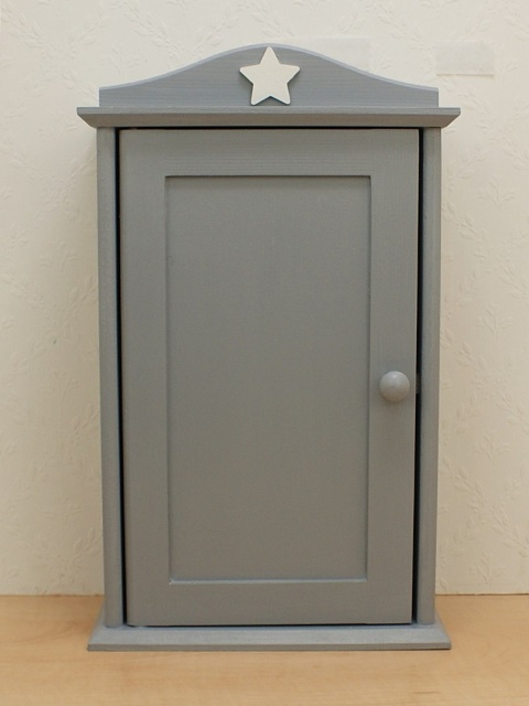 szara szafa z białą gwiazdką