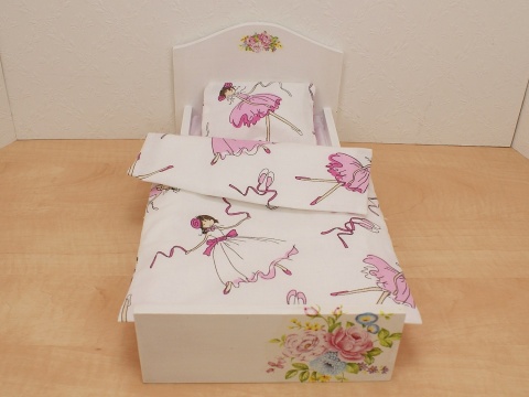 Łóżeczka białe duże i małe ozdobione kwiatkami WIOSENNE KWIATKI, KOLOROWY BUKIET, BUKIECIK TULIPANÓW, NIEBIESKIE KWIATY