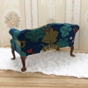Miniaturowa sofa do domku dla lalek w skali 1:6 - kolorowe kwiaty