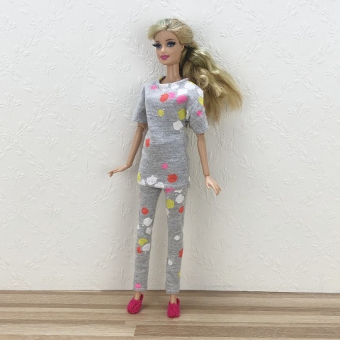 Piżamowy Zestaw dla lalki barbie - piżama, szlafrok i kapcie (4 części)