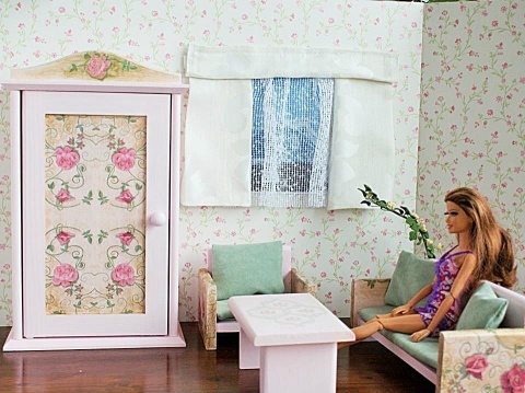 Skompletuj zestaw mebelków dla swojej lalki - Różowy Ogródek, Zaczarowany Ogród, Folkowe Mebelki