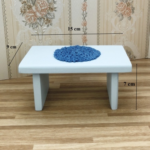 Tulipan - umebluj kolorowy pokój w domku dla lalek