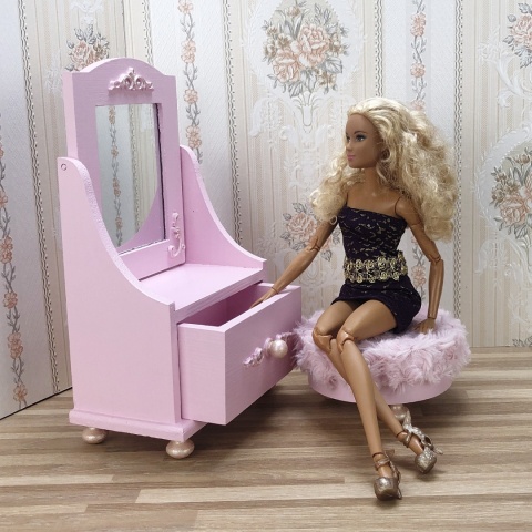 Zaczarowany Pokój Księżniczki - toaletka z pufą