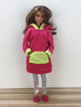 Zestaw Piżamowy z Szlafrokiem i Kapciami dla Lalki Barbie – 4 Elementy