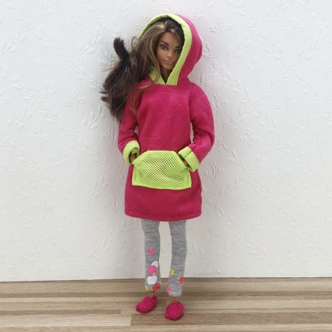 Zestaw Piżamowy z Szlafrokiem i Kapciami dla Lalki Barbie – 4 Elementy