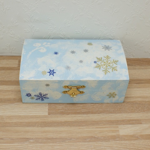 Kuferek na skarby i ozdoby świąteczne Twojej laleczki