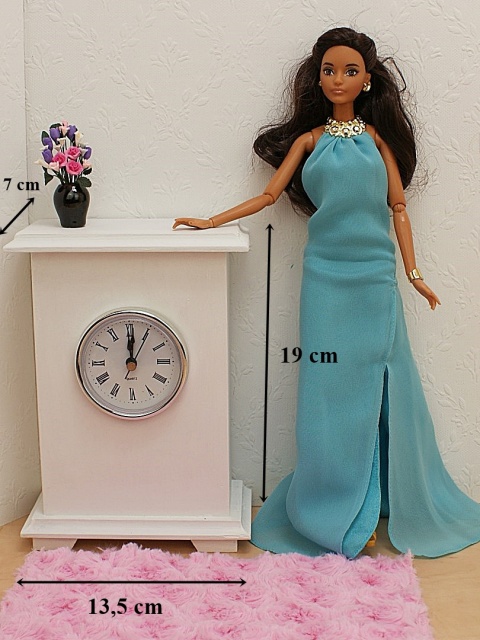 Zegar do salonu dla lalek - wymiary
