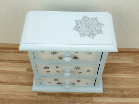 Zimowa Kraina - szafy, komódki, fotele - Zima i Przedwiośnie