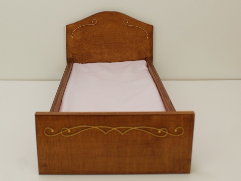 Złoty Domek - znajdz odpowiednie łóżko do sypialni lalki lub misia - Kwiat Paproci, Ptaszki, Złoty Ornament