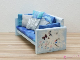 Sofa dla lalek MAGICZNE PRZEDWIOŚNIE – 1:6