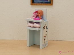 Krzesełko do karmienia MAGICZNE PRZEDWIOŚNIE – 1:6
