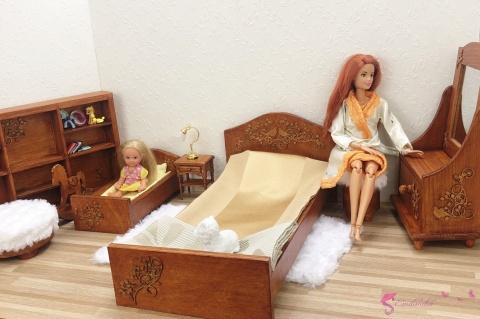 Małe łóżeczko dla małej laleczki PTASZKI - 1:6