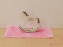 Rocking horse – konik na biegunach dla lalki w pastelowych kolorach