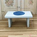 Stoliczek kawowy z serwetką decoupage różyczki