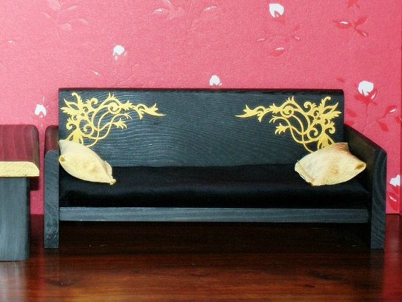 original_Czarna-sofa-ze-zlotymi-ornamentami_[8401]_0c20274c9e34.jpg
